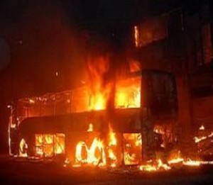 hromedia-Bus-fire-in-southern-India-leaves-40-dead-intl.-news1