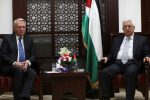 Palestinian President Mahmoud Abbas (R) meets French Foreign Minister Jean-Marc Ayrault in the West Bank city of Ramallah May 15, 2016. REUTERS/Fadi Arouri/Pool - RTSECNU