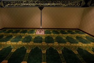 A prayer room is seen at the Al Meroz hotel in Bangkok, Thailand, August 29, 2016. REUTERS/Chaiwat Subprasom