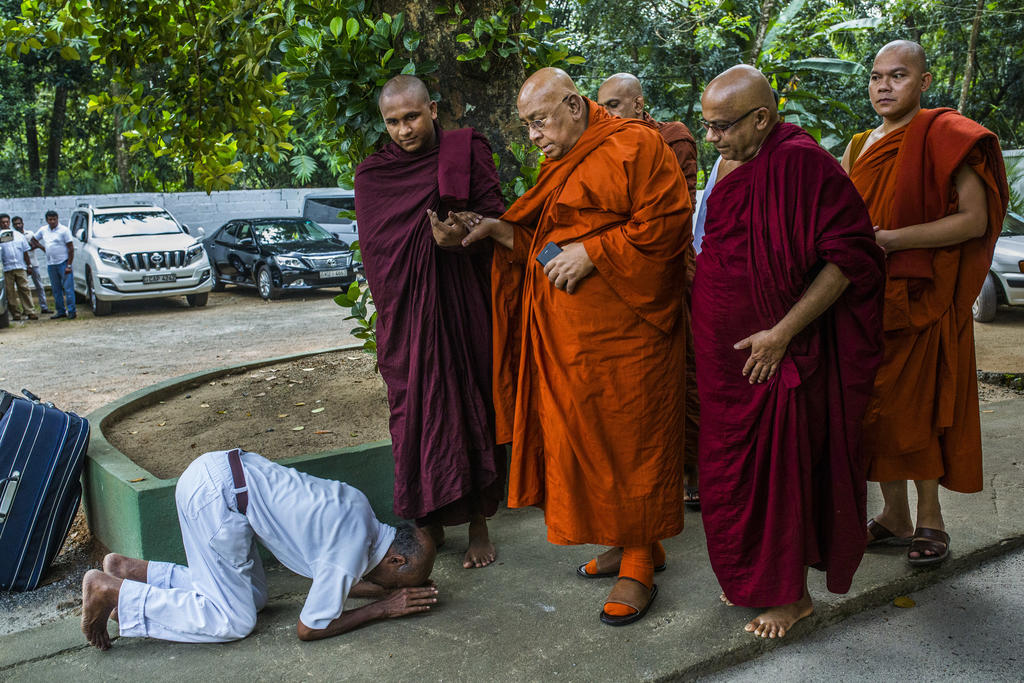 ေသြးႂကြသူတစ္စုေၾကာင့္ ေထရ၀ါဒသာသနာ ညႇိဳးႏြမ္းေတာ့မွာလား